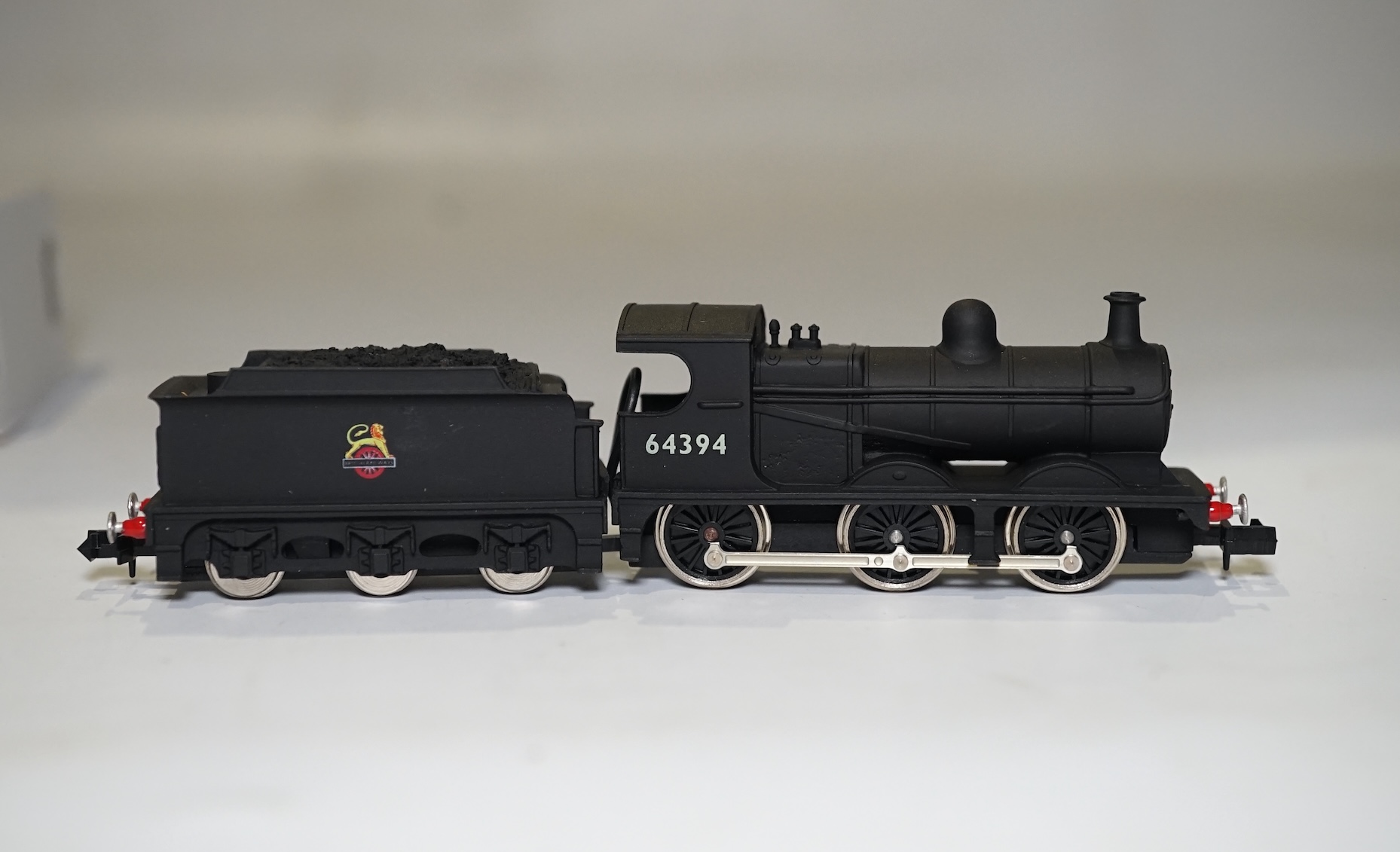 Three boxed Union Mills Models N gauge railway BR locomotives; a Class J39, 64736, a Class J11, 64394, and a Class 2P, 40323. Condition - good.